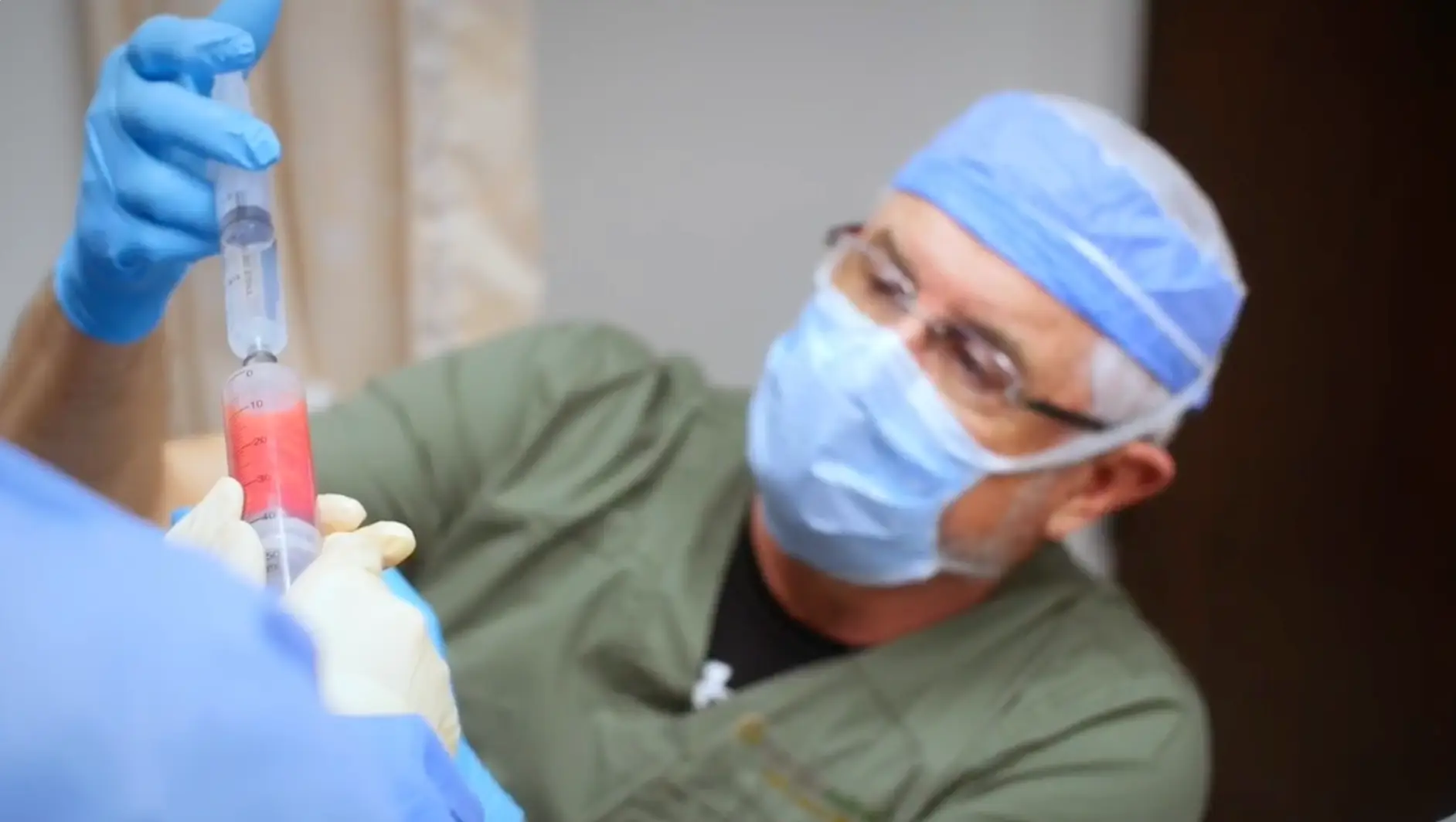 dr bill Johnson doing stem cell therapy